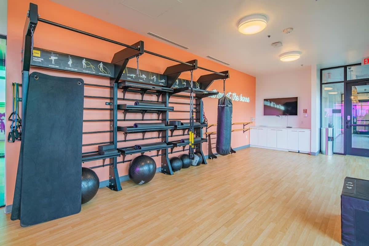 Detailed 2Bd, Highrise Dt, Pool, Gym, Parking, Sleeps 8 Lägenhet Phoenix Exteriör bild