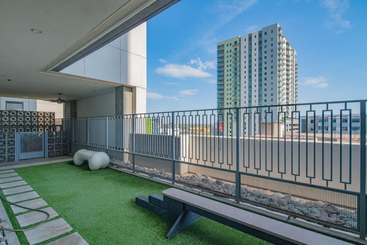 Detailed 2Bd, Highrise Dt, Pool, Gym, Parking, Sleeps 8 Lägenhet Phoenix Exteriör bild