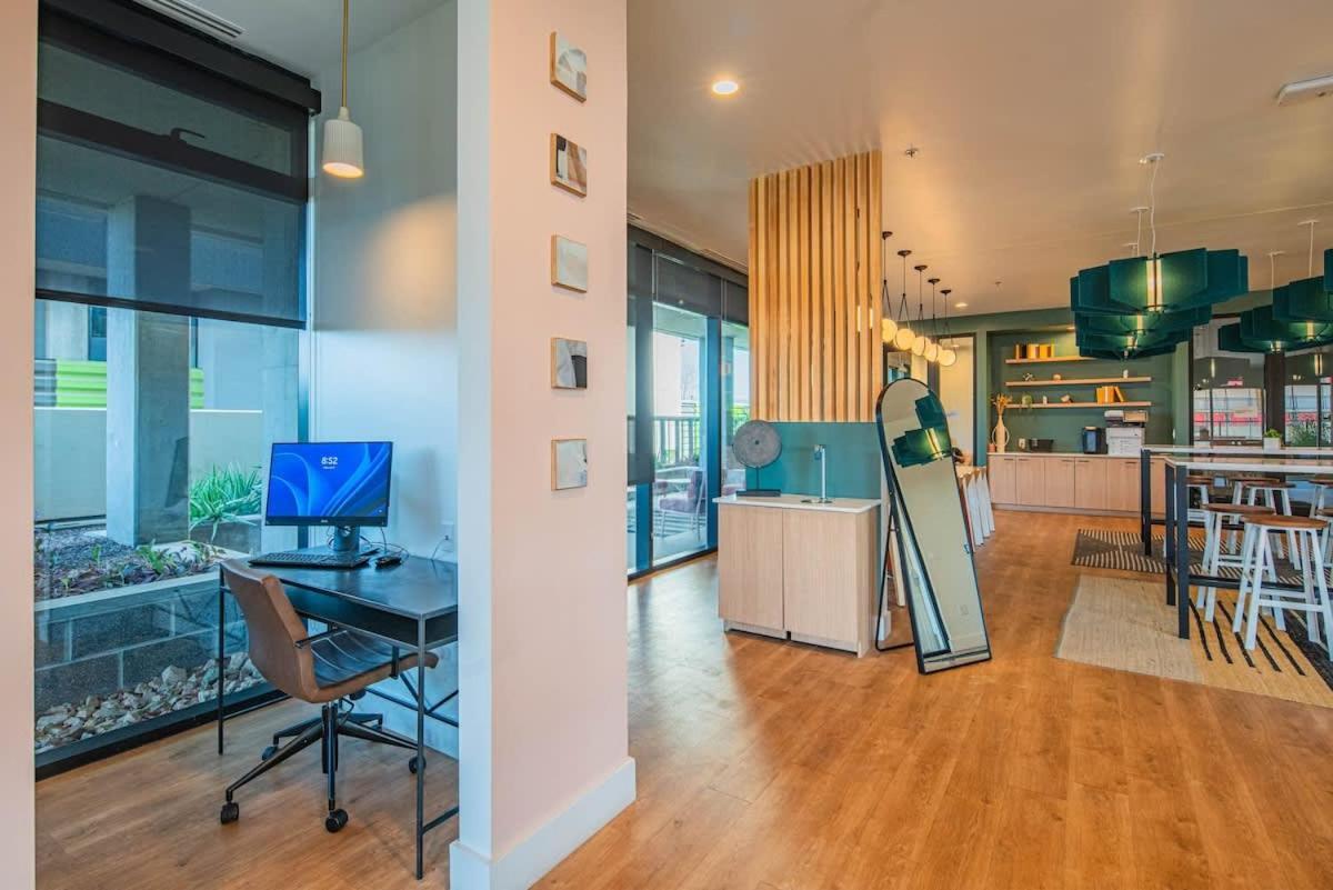 Detailed 2Bd, Highrise Dt, Pool, Gym, Parking, Sleeps 8 Lägenhet Phoenix Exteriör bild