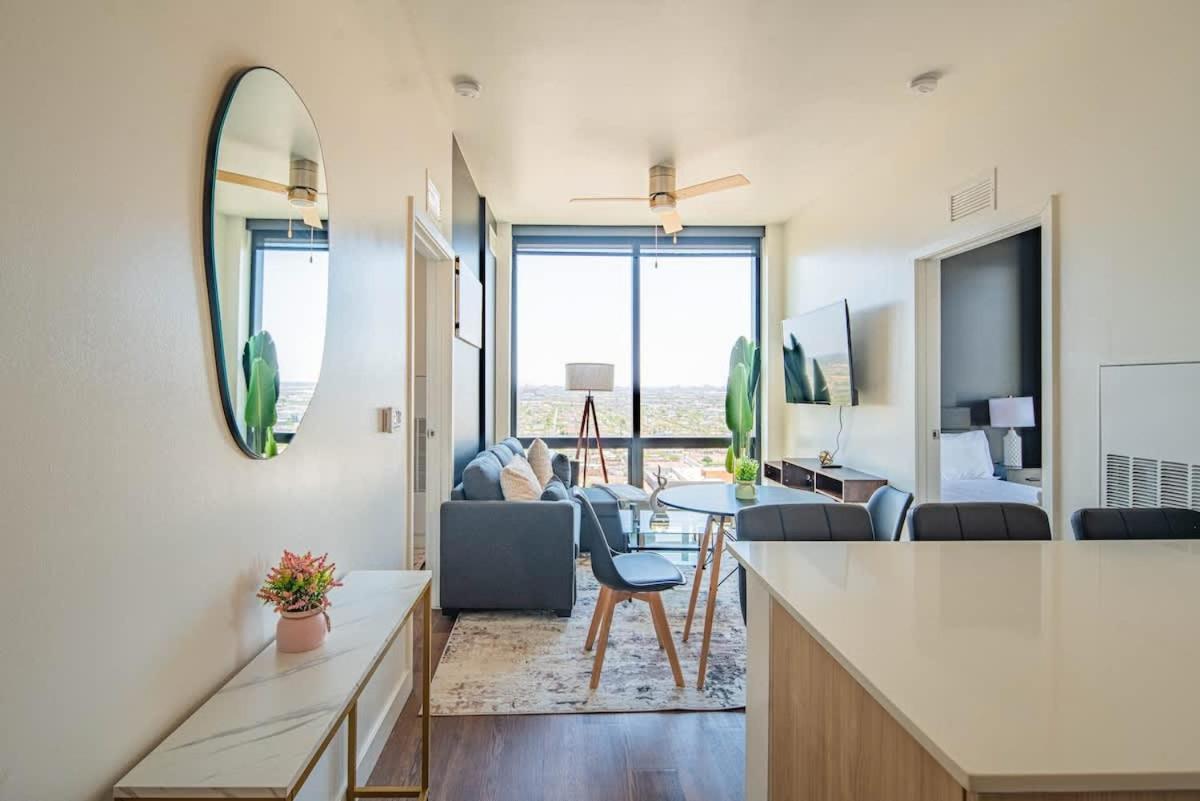 Detailed 2Bd, Highrise Dt, Pool, Gym, Parking, Sleeps 8 Lägenhet Phoenix Exteriör bild