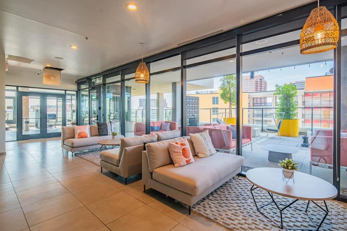 Detailed 2Bd, Highrise Dt, Pool, Gym, Parking, Sleeps 8 Lägenhet Phoenix Exteriör bild