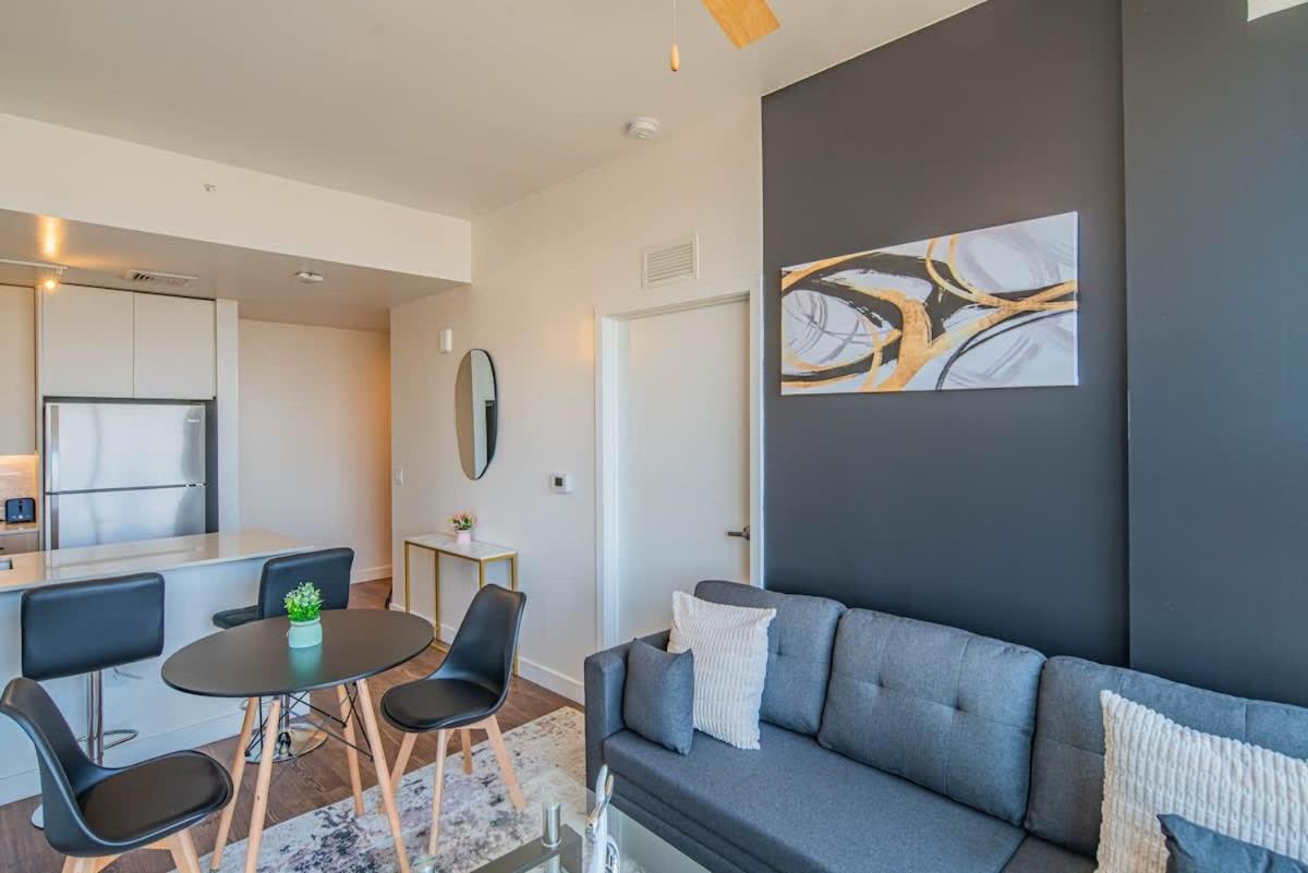 Detailed 2Bd, Highrise Dt, Pool, Gym, Parking, Sleeps 8 Lägenhet Phoenix Exteriör bild