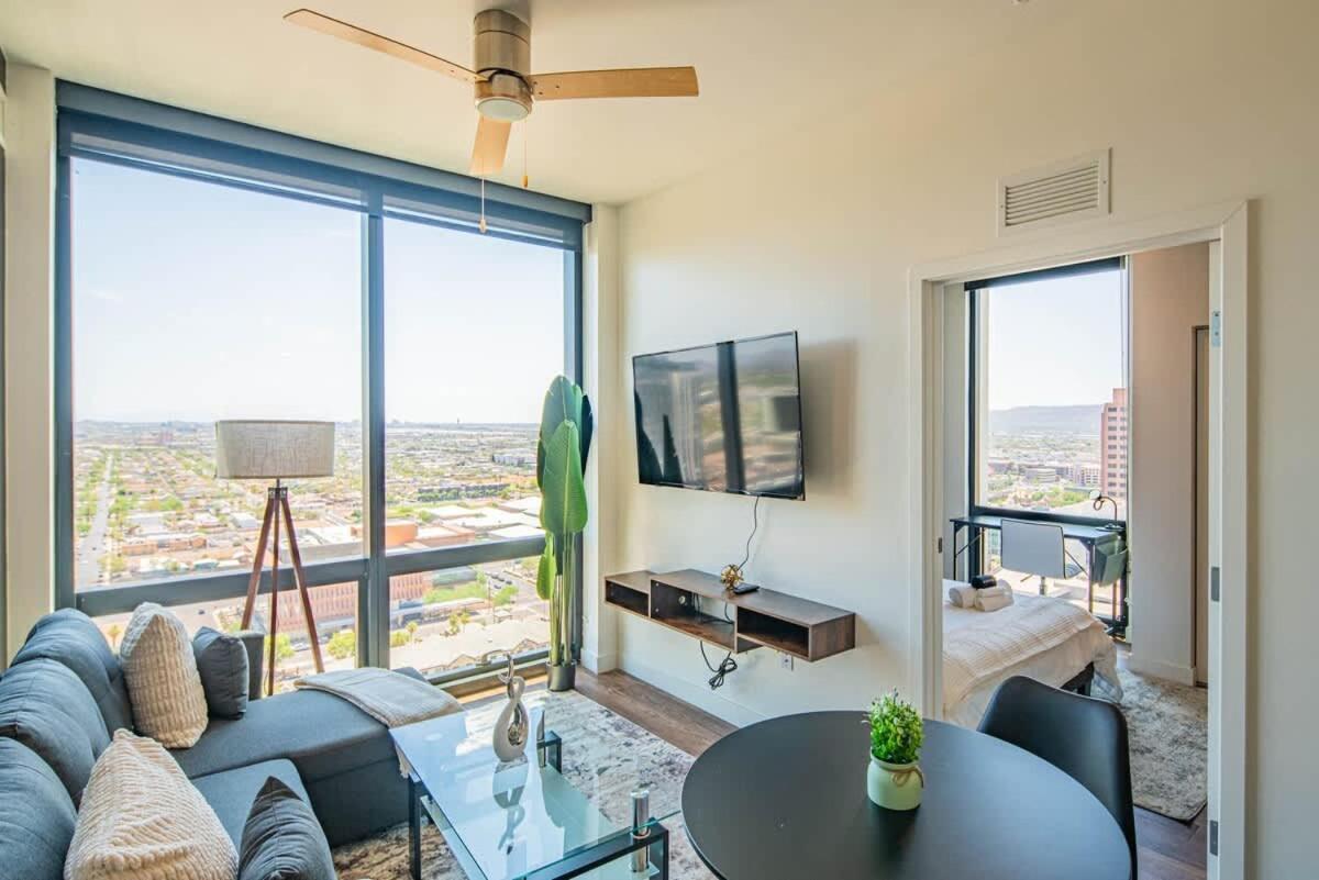 Detailed 2Bd, Highrise Dt, Pool, Gym, Parking, Sleeps 8 Lägenhet Phoenix Exteriör bild