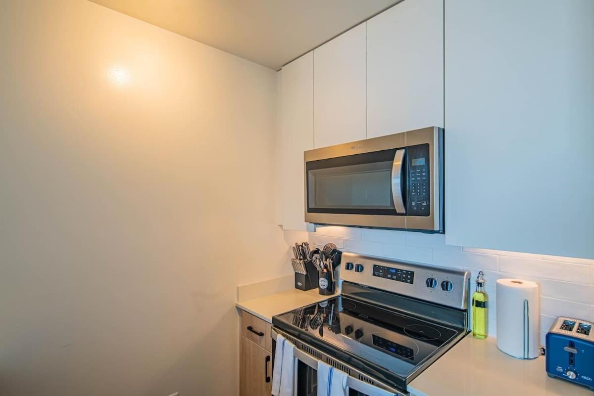 Detailed 2Bd, Highrise Dt, Pool, Gym, Parking, Sleeps 8 Lägenhet Phoenix Exteriör bild