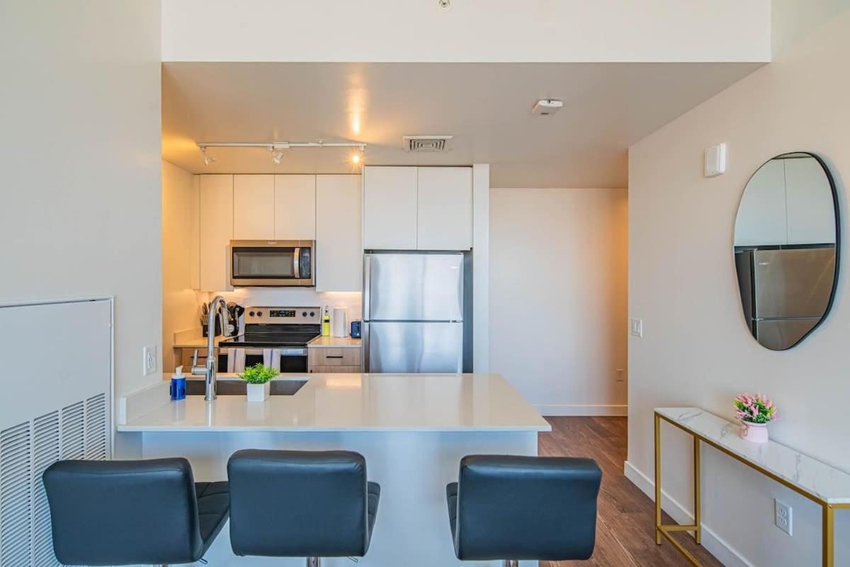 Detailed 2Bd, Highrise Dt, Pool, Gym, Parking, Sleeps 8 Lägenhet Phoenix Exteriör bild
