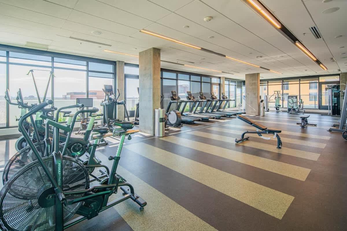 Detailed 2Bd, Highrise Dt, Pool, Gym, Parking, Sleeps 8 Lägenhet Phoenix Exteriör bild